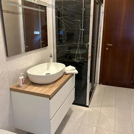 B&B Bed Station -self Check In-