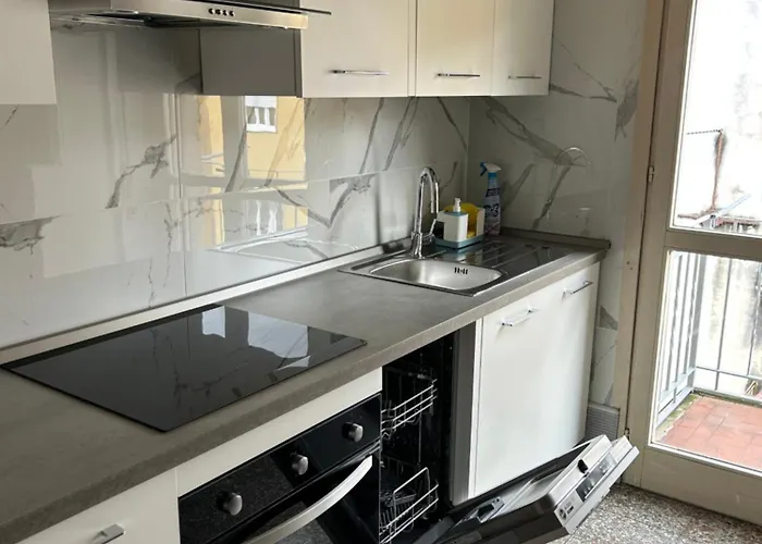 Bed Station -self Check In- Panzió *