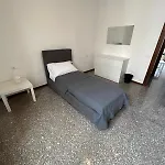 فندق مبيت وإفطار Bed Station -self Check In- بيرغامو
